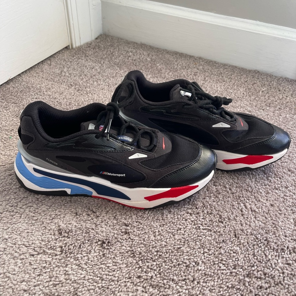 Puma style shoes with B&W logo on back just like brand new